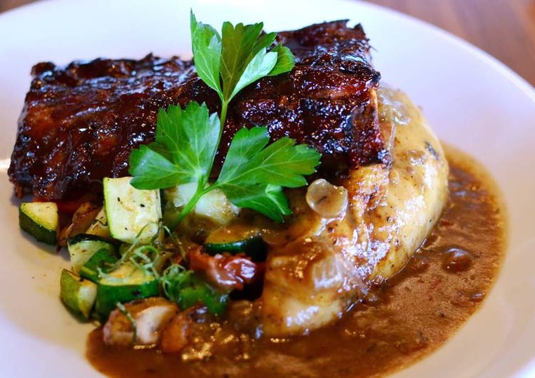 Roast Chicken and BBQ Ribs烤雞配烤排骨(烤排骨非常出色,相比之下雞肉就不夠出眾了) | JOEY  Restaurants | 35easy