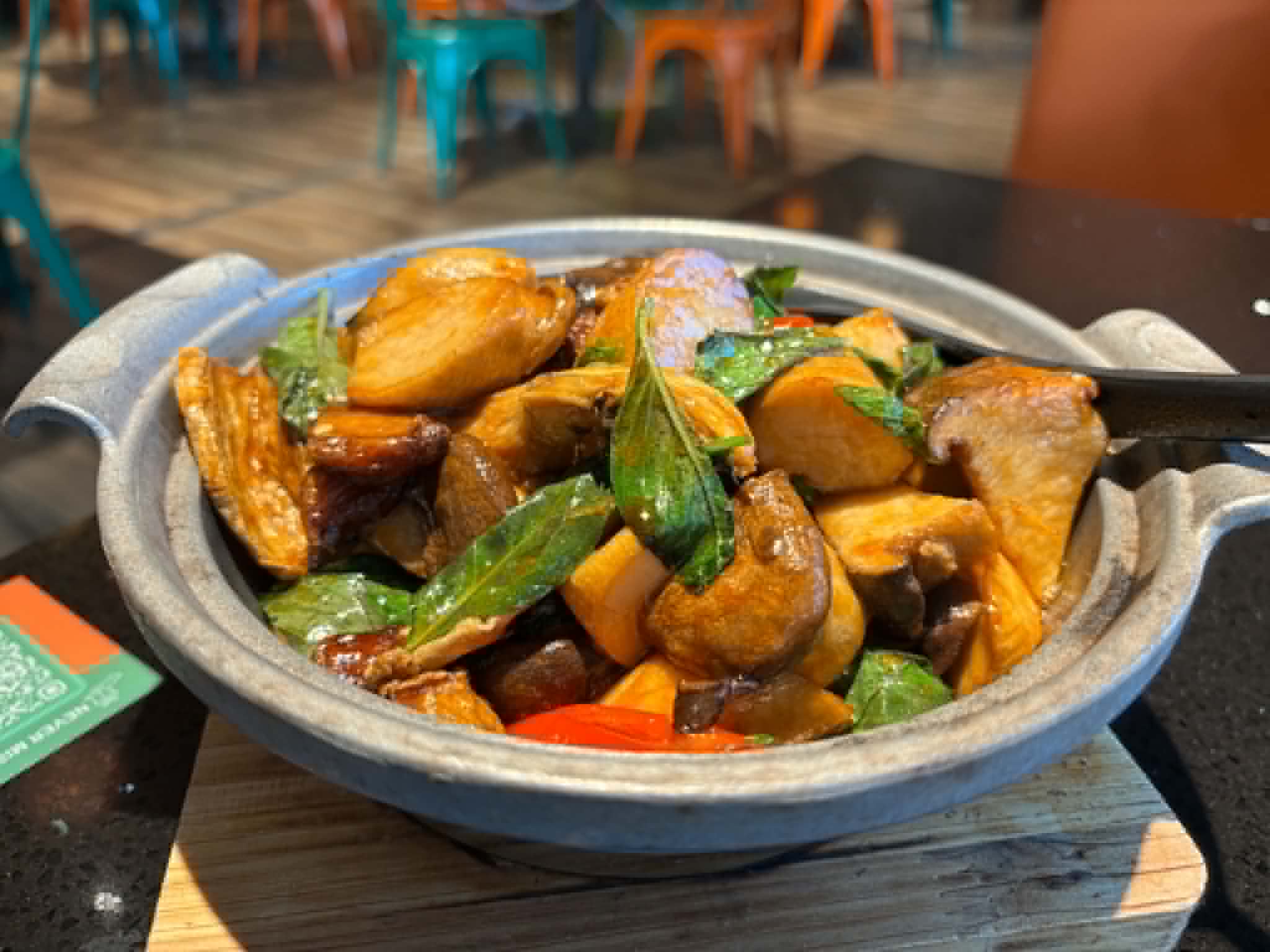 三杯菇菇菇 | 好呷羊肉爐&台式熱炒 HOJA Lamb Clay Pot & Stir-Fry | 35easy