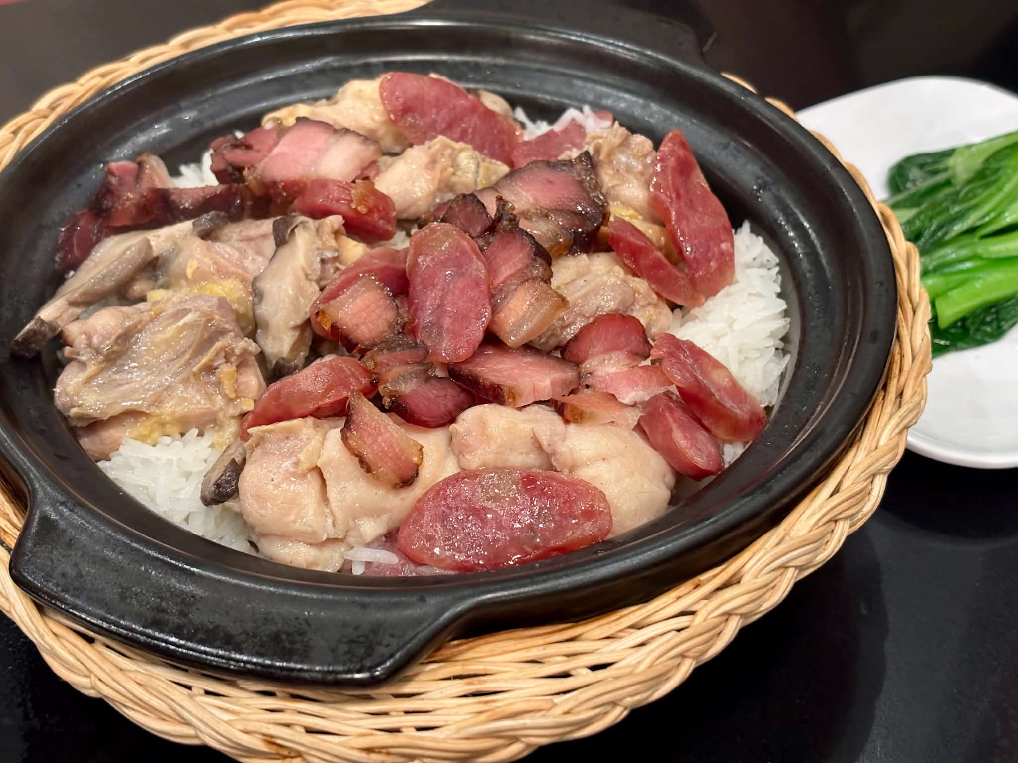 臘味滑雞煲仔飯(小) | 品味豬肚雞煲 Ban Mei Kitchen | 35easy